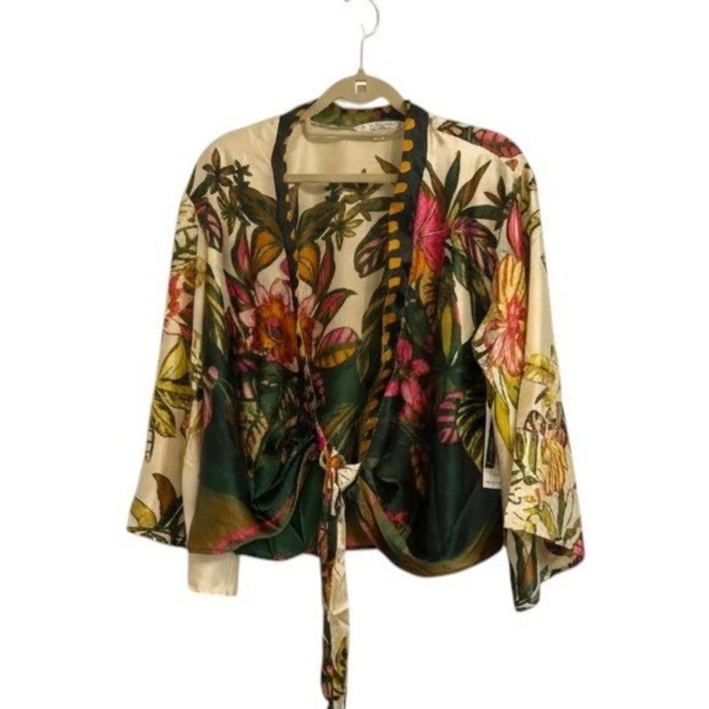 NWT Live 4 Truth Tropical Tie Front Blouse Size M